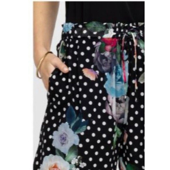 Johnny Was Workshop Size L Polkalona Floral Paperbag Shorts Boho Chic Cotton - Picture 4 of 13